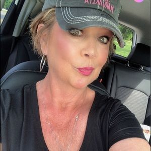 Meet your Posher, Deborah joy